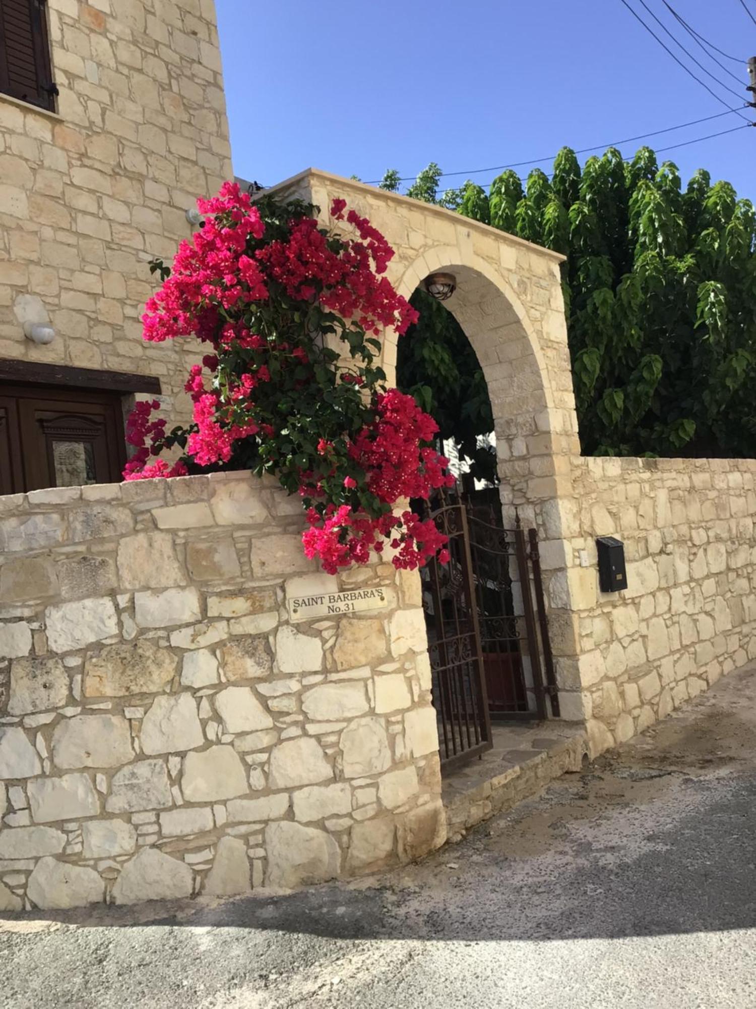 Villa Salamiou Stone House à Paphos Extérieur photo